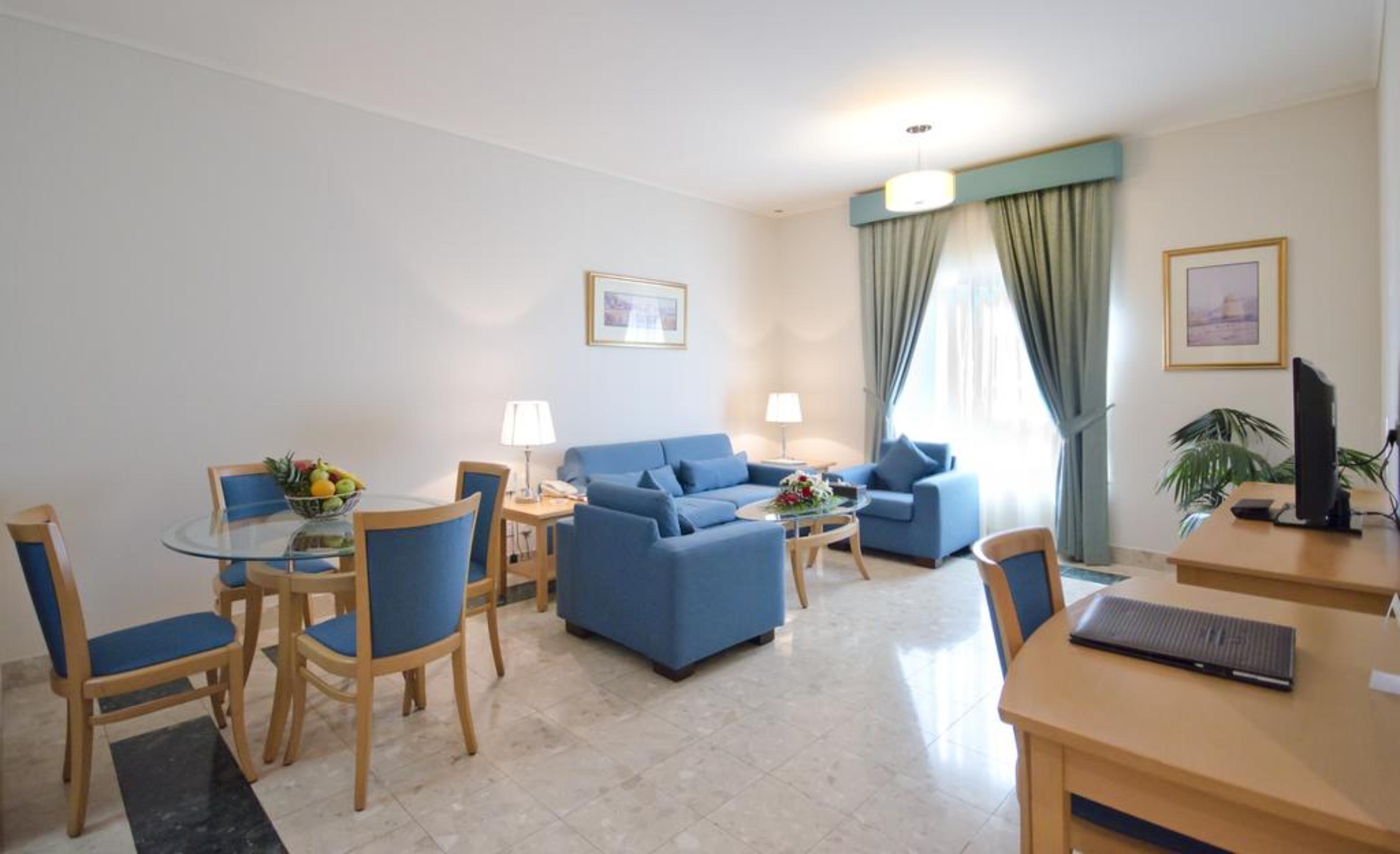 Al Bustan Centre & Апарт-готель 4*