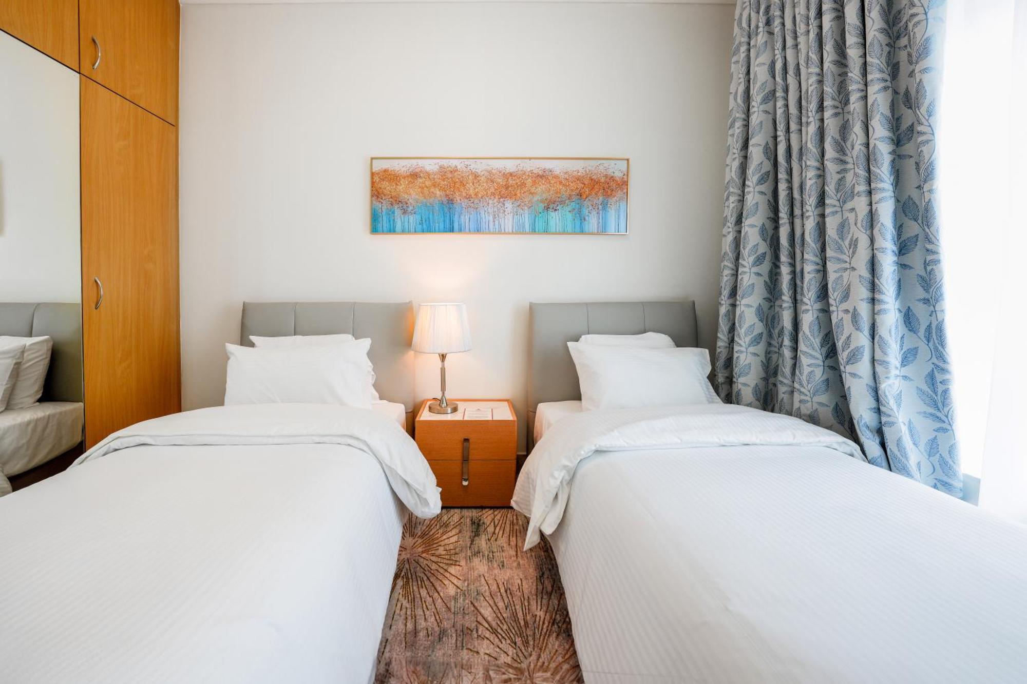Апарт-готель Al Bustan Centre & 4*