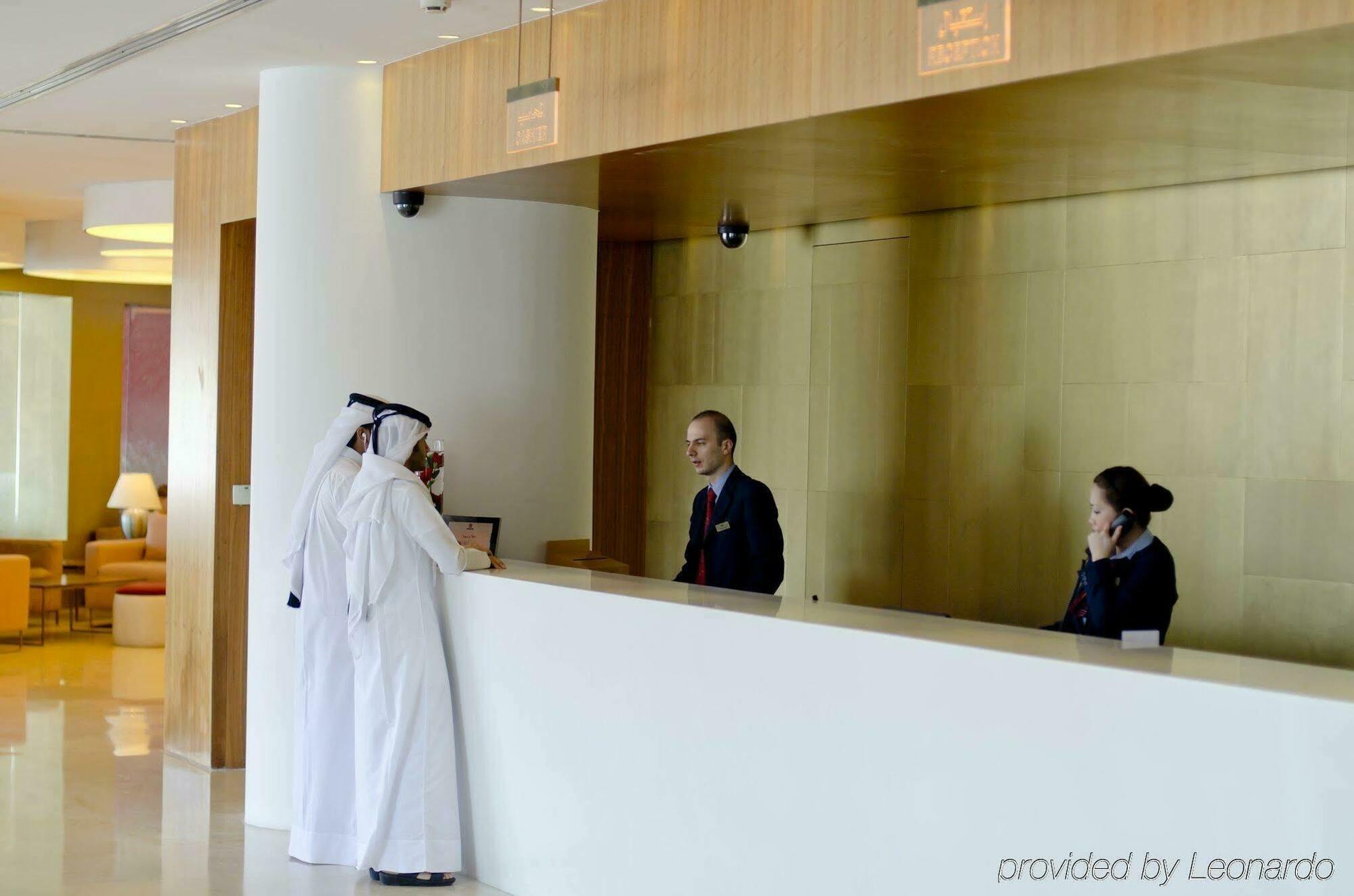 Апарт-готель Al Bustan Centre & 4*